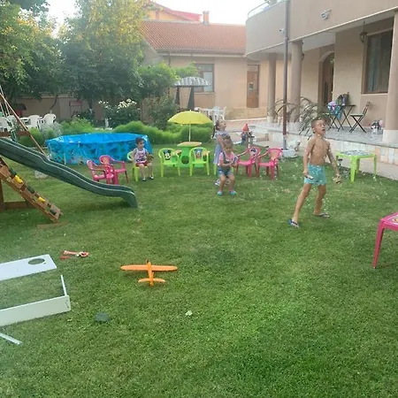 Konukevi Vila Bry-Cas Costinesti